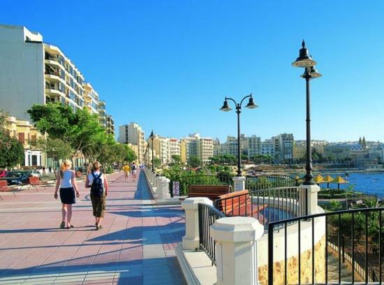 Spacious, Top Location Sliema Apartment Zewnętrze zdjęcie